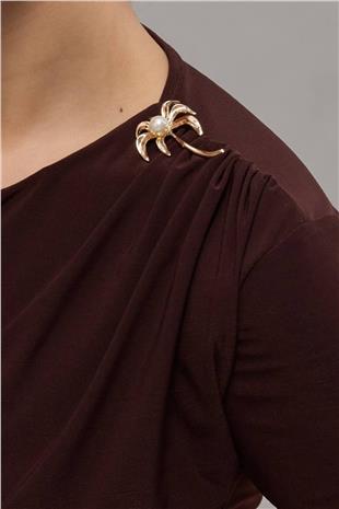 Kadın Kahverengi Bisiklet Yaka Aksesuar Ve Drape Detaylı Sandy Crop Blluz Alc-X14961