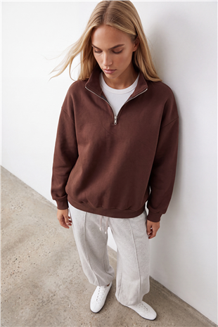 Kadın Kahverengi Dik Yaka Fermuarlı 3 İplik İçi Şardonlu Oversize Sweatshirt Alc-X15729