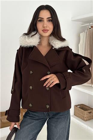 Kadın Kahverengi Düğmeli Kol Detaylı Kürk Yaka Kaşe Astarlı Kaban VS01573