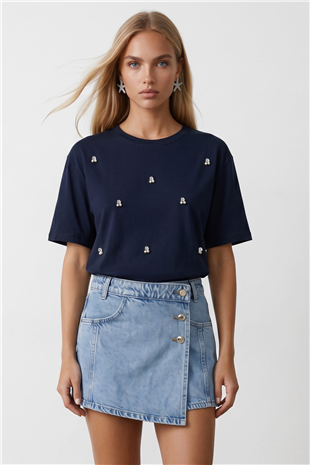 Kadın Lacivert Bisiklet Yaka Oversize İnci Ve Taş İşlemeli T-Shirt ALC-X11964