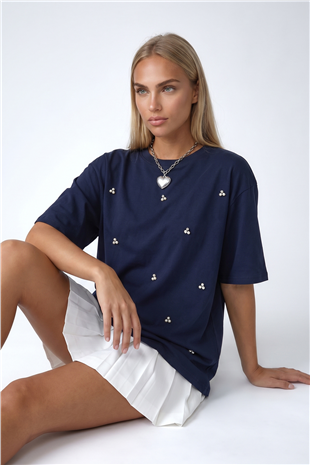 Kadın Lacivert Bisiklet Yaka Oversize İnci Ve Taş İşlemeli T-Shirt ALC-X11964