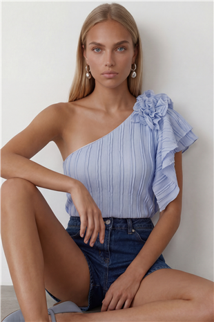 Kadın Mavi Tek Omuz Detaylı Alttan Çıtçıtlı Bluz Alc-X12191