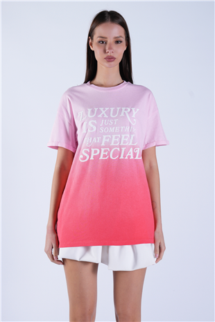 Kadın Pembe Bisiklet Yaka Kabartma Baskılı Renk Geçişli T-Shirt Alc-X15103