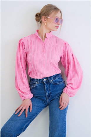 Kadın Pembe Hakim Yaka Önü Düğmeli Balon Kol Fırfır Kumaş Gömlek Bluz Alc-X15405