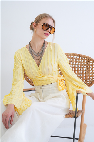 Kadın Sarı Kruvaze Yaka İspanyol Kol Crop Bluz Alc-X15427