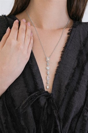 Kadın Silver Y Model Asimetrik Kristal Taşlı Tasarım Kolye Alc-X15367