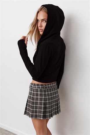 Kadın Siyah Çift Cepli Parmak Geçmeli Fermuarlı Kapüşonlu Modal Sweatshirt Alc-X15730