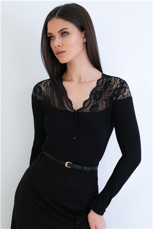 Kadın Siyah Dantel Detaylı Düğmeli Örme Bluz ALC-X15292