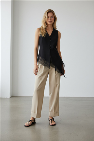 Kadın Siyah Dantel Detaylı V Yaka Düğmeli Dokuma Yelek Alc-X15387