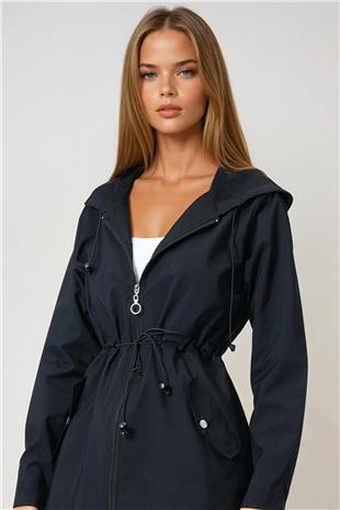 Kadın Siyah Kapüşonlu Çift Yan Cepli Fermuarlı Yağmurluk Ceket VS00852