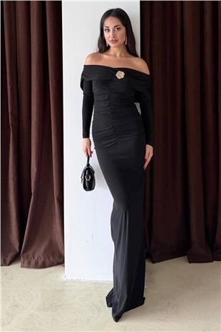 Kadın SİYAH Madonna Yaka Drapeli Aksesuar Detaylı Maxi Boy Elbise VS01633