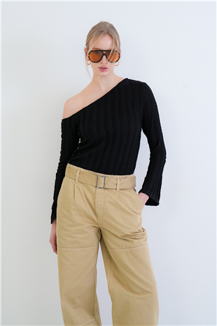 Kadın Siyah Tek Omuz İspanyol Kol Fırfır Kumaş Bluz Alc-X15421