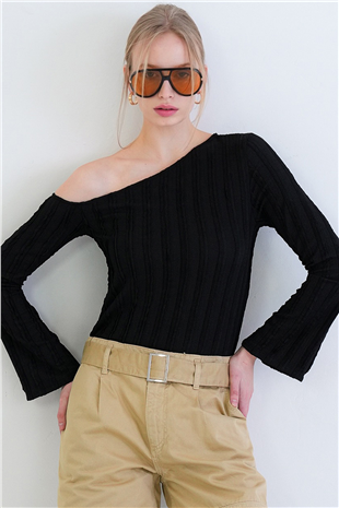 Kadın Siyah Tek Omuz İspanyol Kol Fırfır Kumaş Bluz Alc-X15421