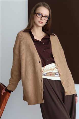 Kadın SÜTLÜ KAHVE Düğme Kapamalı Fitilli Uzun Triko Hırka VS01430