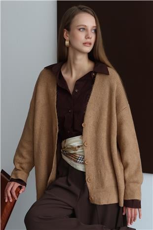 Kadın SÜTLÜ KAHVE Düğme Kapamalı Fitilli Uzun Triko Hırka VS01430