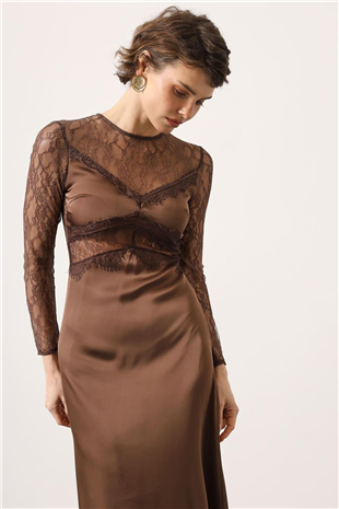 Kadın Tarçın Kahve Dantel Detaylı  Fermuarlı Saten Maxi Boy Elbise Alc-X15202