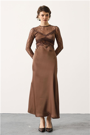 Kadın Tarçın Kahve Dantel Detaylı  Fermuarlı Saten Maxi Boy Elbise Alc-X15202