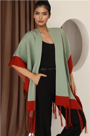 Kadın Yeşil Kontrast Şeritli Püsküllü Panço Alc-X14746