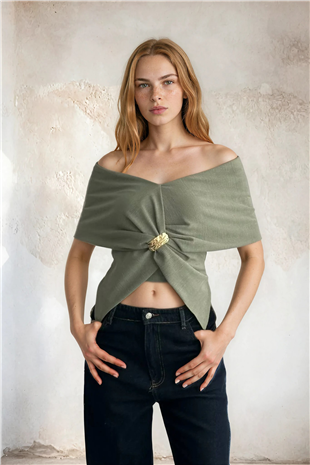 Kadın Yeşil V Yaka Drape Detaylı Metal Aksesuarlı Tasarım Kolsuz Bluz Alc-X15396