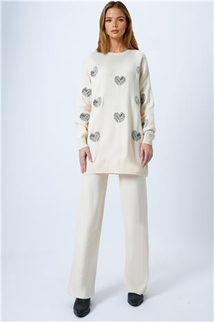 Kadın Ekru Kalp Desenli Triko Kazak Ve Düz Paça Pantolon Takım VS00971