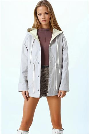Kadın Bej Kapüşonlu Cep Detaylı Astarlı Büzgü İpli Yağmurluk VS01066