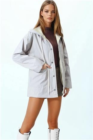 Kadın Bej Kapüşonlu Cep Detaylı Astarlı Büzgü İpli Yağmurluk VS01066