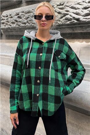 Kadın Yeşil Kapüşonlu Oversize Cepli Düğmeli Ekose Gömlek Ceket VS00936