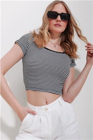 Kadın Siyah Kare Yaka Çizgili Crop Bluz ALC-X11550