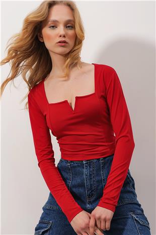 Kare Yaka Cut Out Kesim Crop Sandy Bluz - Kırmızı