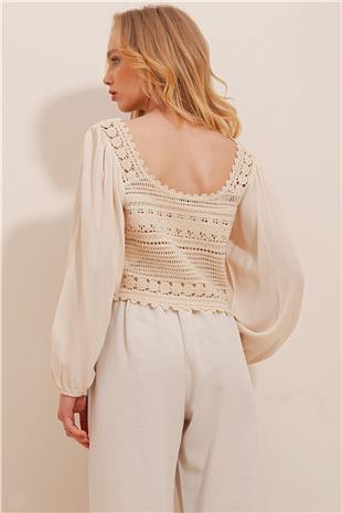 Kadın Bej Kare Yaka Önü Bağlamalı Kroşata Dokuma Crop Bluz ALC-X10028