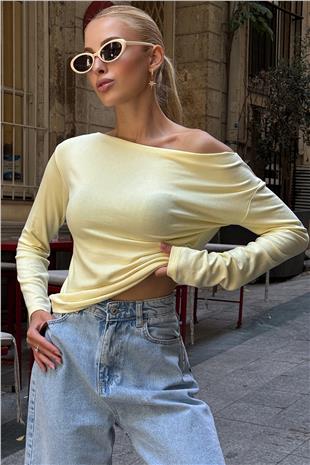 Kadın Tereyağı Sarısı Kayık Yaka Basic Bluz VS00732