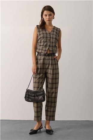 Kadın Bej-Kahve Kemerli Ekose Desenli Havuç Pantolon VS01145