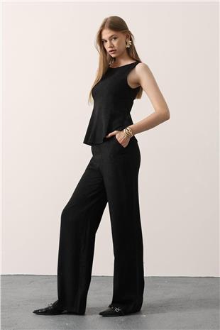 Kadın Siyah Kolsuz Peplum Kesim Dikiş Detaylı Bluz Ve Geniş Paça Pantolon Takım VS01154