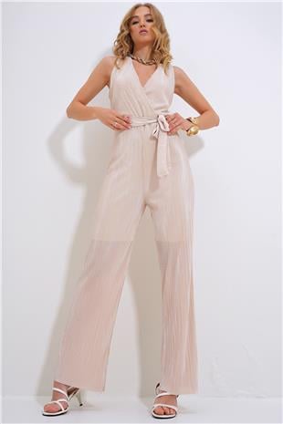 Kadın Açık Bej Kruvaze Yaka Beli Kemerli Göğüs Dekolteli Pileli Tulum ALC-X12193