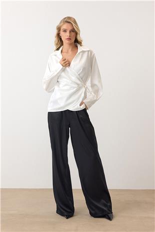 Kadın Beyaz Kruvaze Yaka Kuşaklı Saten Bluz VS00921