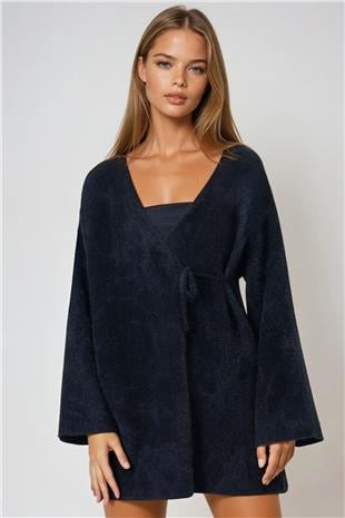 Kadın Siyah Kruvaze Yaka Püsküllü Hırka VS01002