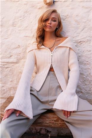 Kadın Ekru Madonna Yaka Çift Yön Fermuarlı Geniş Kol Kalın Triko Hırka ALC-X14461