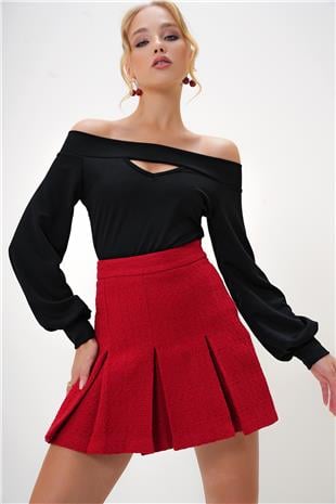 Kadın Siyah Madonna Yaka Cut Out Detaylı Örme Bluz ALC-X12948