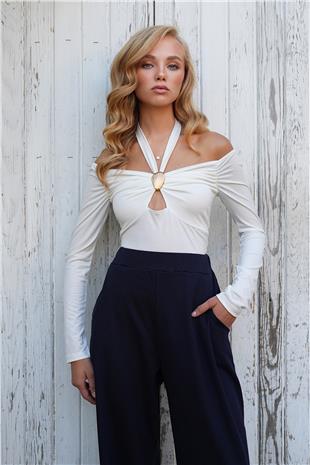 Kadın Beyaz Metal Aksesuarlı Boyundan Bağlamalı Sandy Bluz ALC-X14500