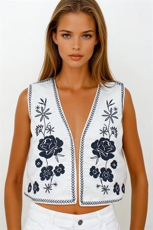Kadın Beyaz Nakış Detaylı Astarlı Dokulu Crop Yelek VS00242