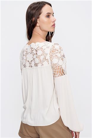 Kadın Açık Bej Örgü Motifli Dokuma Bluz ESQ0030
