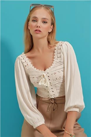 Kadın Ekru Oval Yaka Önü Bağcıklı Keten Bloklu Kroşe Bluz ALC-X9196