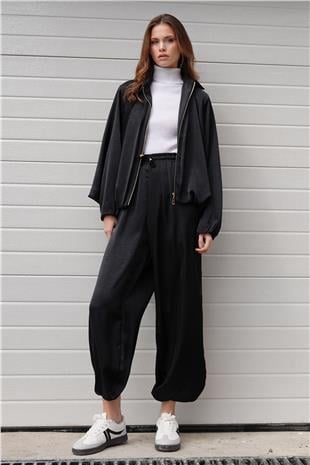 Kadın Siyah Polo Yaka Yarasa Kol Fermuar Kapamalı Ceket Ve Beli Lastlikli Pantolon Salaş Takım VS01209