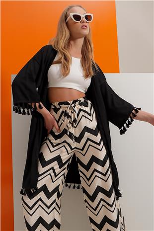 Kadın Siyah Püskül Detaylı Örme Krınkle Kimono ALC-X8595