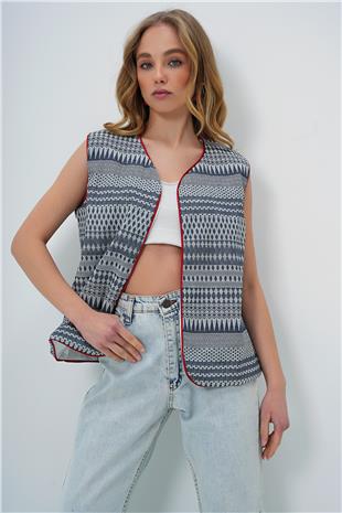 Kadın Lacivert Renkli Biye Detaylı Etnik Desenli Dokuma Yelek ALC-X13721