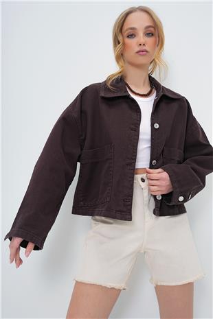 Kadın Acı Kahve Torba Cepli Çoban Dikişli Crop Jean Ceket ALC-X13562