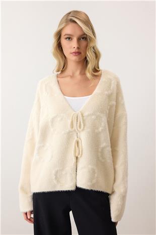 Kadın Krem V Yaka Bağcık Detaylı Desenli Triko Hırka VS00902