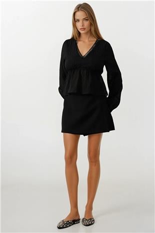 Kadın Siyah V Yaka Dantelli Bluz VS00575