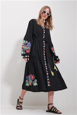 Kadın Siyah V Yaka Full Nakışlı Astarlı Dokuma Elbise ALC-X11565