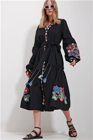 Kadın Siyah V Yaka Full Nakışlı Astarlı Dokuma Elbise ALC-X11565